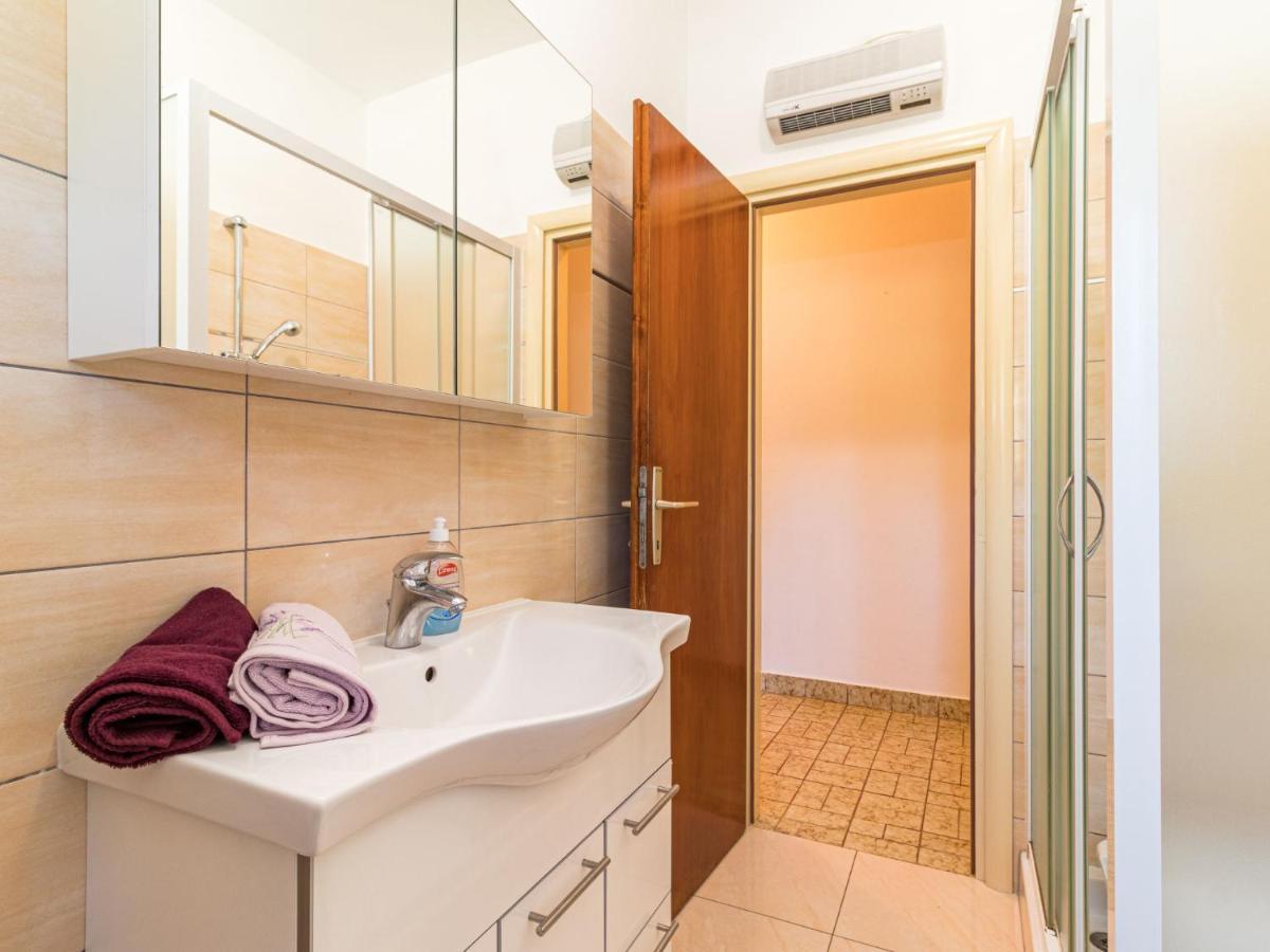 Holiday Home Larisa - Ipc141 By Interhome Pićan エクステリア 写真